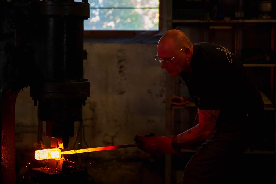 Im Feuer geformt.
